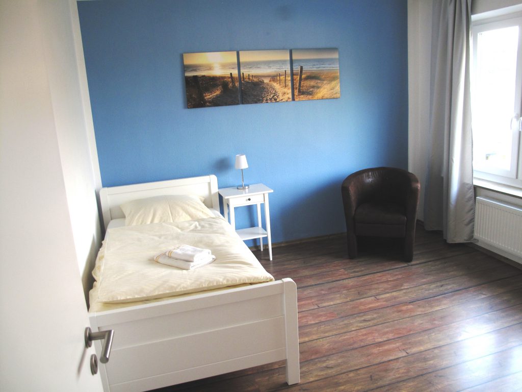 Schlafzimmer 2.OG Einzel